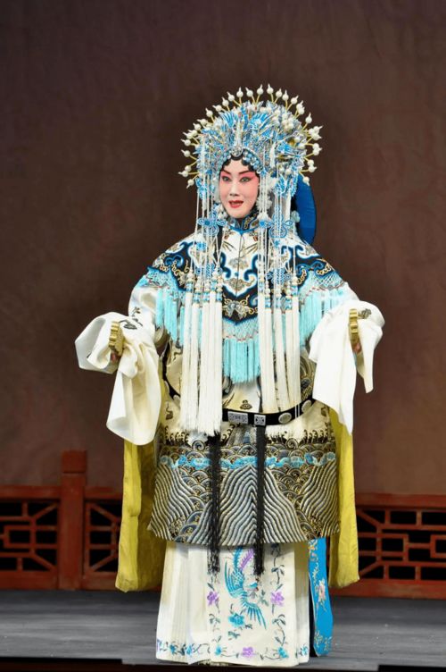 京劇服飾 見衣識人 原來大有玄機